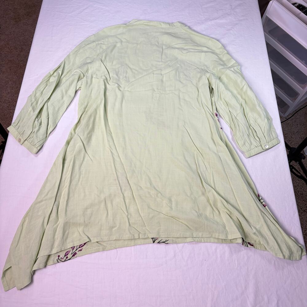 NWT max kurta, kurti light green floral embroidered 3/4 sleeve tunic. Size L. - Picture 5 of 6